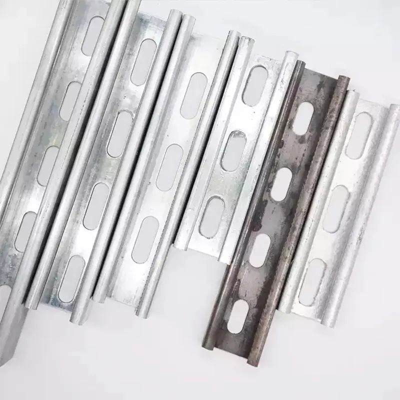 Unistrut en acier inoxydable résistant au feu et durable avec une capacité de charge de 2000 lb pour applications sismiques